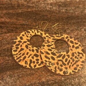 Round leopard earrings